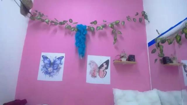 Image 11 of emilly_coper18 Stream on Chaturbate on 12 months ago