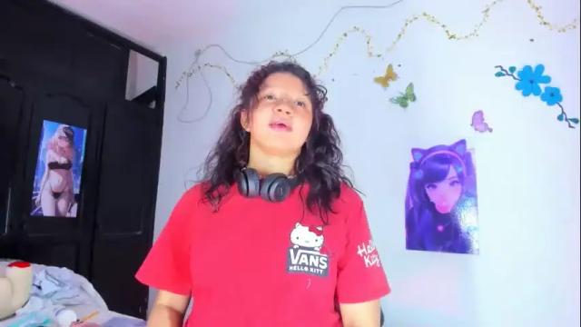 Image 6 of emilly_coper18 Stream on Chaturbate on 21 days ago