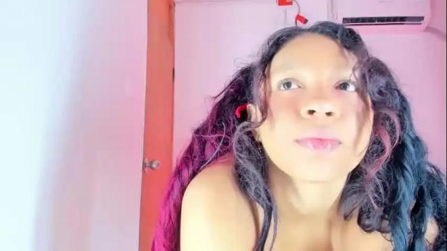 Image 11 of emilly_coper18 Stream on Chaturbate on 1 month ago