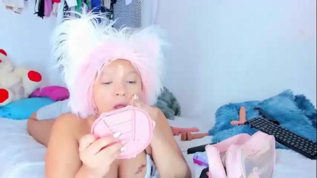 Image 7 of emilly_coper18 Stream on Chaturbate on 5 days ago