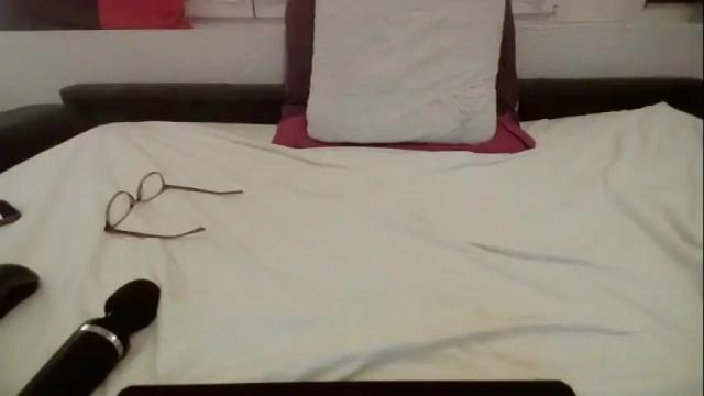 Image 11 of emilly_elli Stream on Chaturbate on 5 months ago