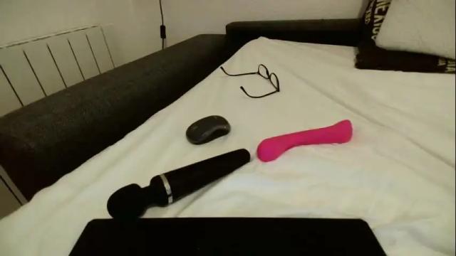 Image 11 of emilly_elli Stream on Chaturbate on 3 months ago