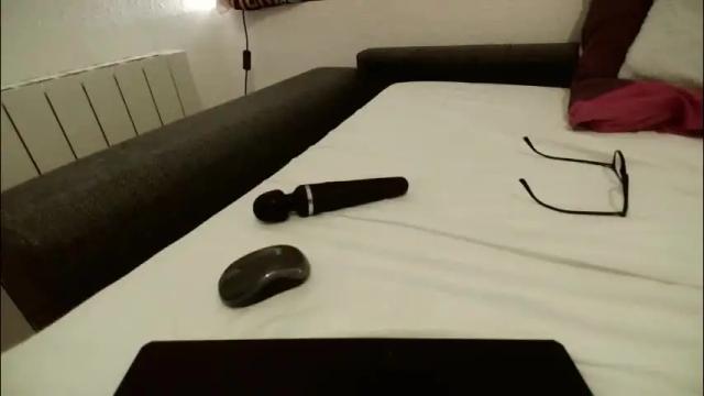 Image 10 of emilly_elli Stream on Chaturbate on 2 months ago