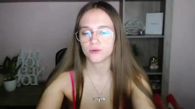 Image 6 of emilly_lust99 Stream on Chaturbate on 13 months ago