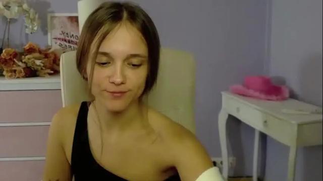 Image 6 of emilly_lust99 Stream on Chaturbate on 4 days ago