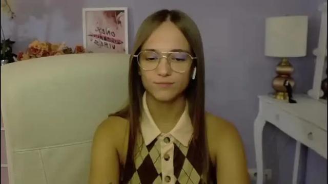 Image 7 of emilly_lust99 Stream on Chaturbate on 2 months ago