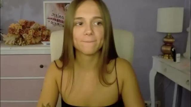 Image 4 of emilly_lust99 Stream on Chaturbate on 1 month ago