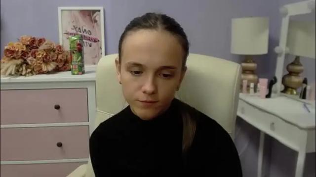 Image 3 of emilly_lust99 Stream on Chaturbate on 1 month ago