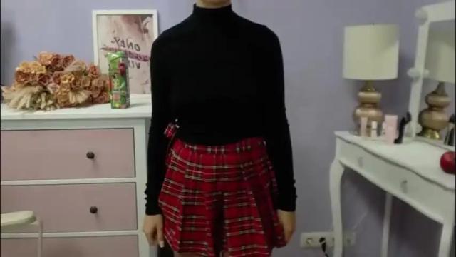 Image 7 of emilly_lust99 Stream on Chaturbate on 1 month ago