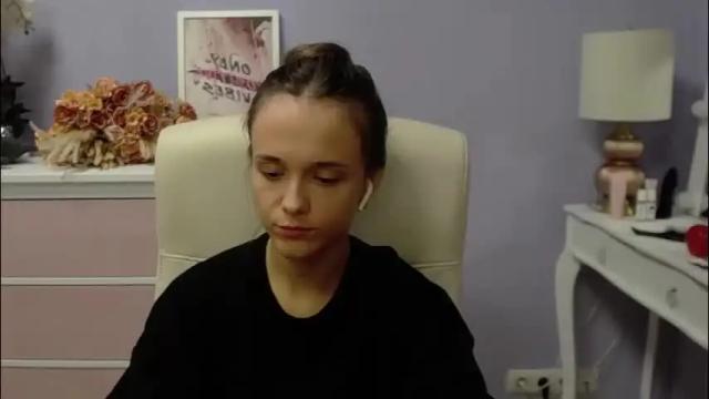 Image 11 of emilly_lust99 Stream on Chaturbate on 1 month ago