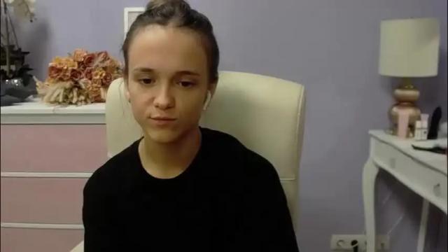 Image 2 of emilly_lust99 Stream on Chaturbate on 1 month ago
