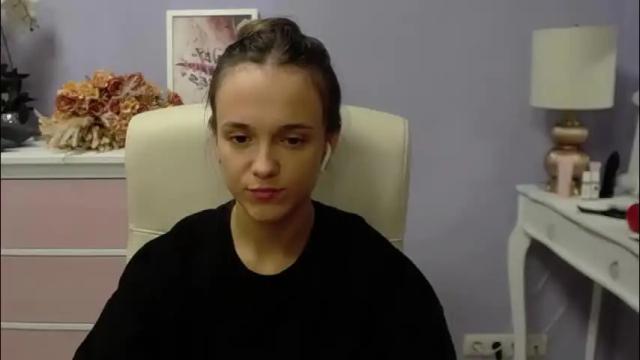 Image 8 of emilly_lust99 Stream on Chaturbate on 1 month ago