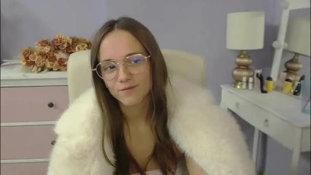 Image 4 of emilly_lust99 Stream on Chaturbate on 11 days ago