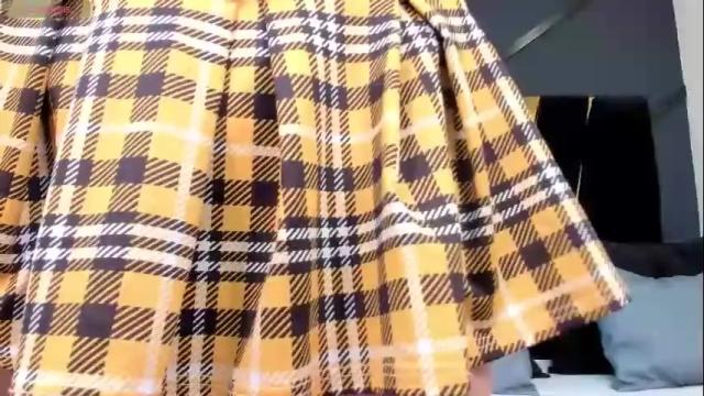 Image 2 of emilly_moonn Stream on Chaturbate on 4 days ago
