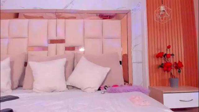 Image 2 of emilly_moonn Stream on Chaturbate on 7 days ago