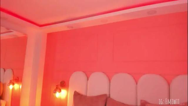 Image 11 of emilly_williamss Stream on Chaturbate on 1 month ago