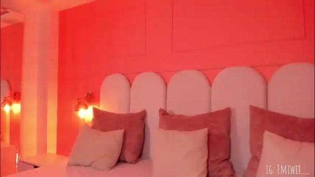 Image 12 of emilly_williamss Stream on Chaturbate on 1 month ago