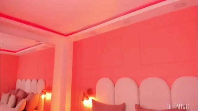 Image 8 of emilly_williamss Stream on Chaturbate on 1 month ago