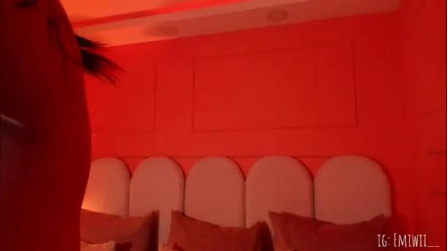 Image 10 of emilly_williamss Stream on Chaturbate on 1 month ago