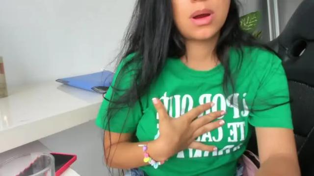 Image 3 of emillybrowm Stream on Chaturbate on 1 month ago