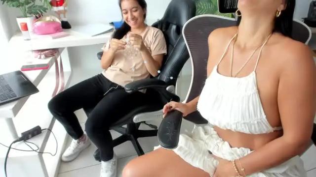 Image 12 of emillybrowm Stream on Chaturbate on 13 days ago