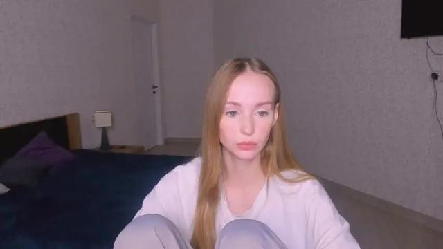 Image 11 of emillyclark90 Stream on Chaturbate on 21 months ago