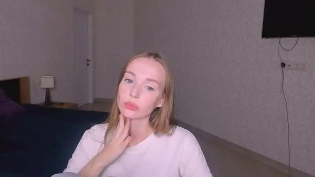 Image 4 of emillyclark90 Stream on Chaturbate on 21 months ago