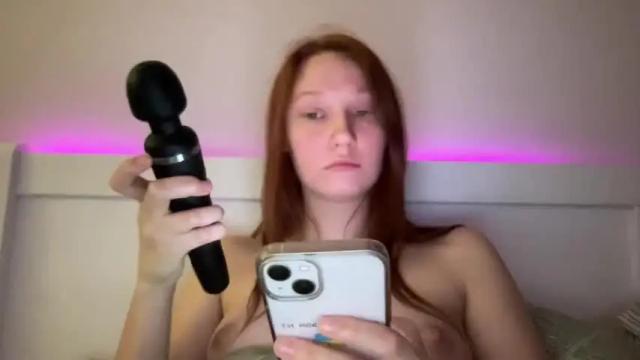 Image 8 of emillyginger Stream on Chaturbate on 17 months ago