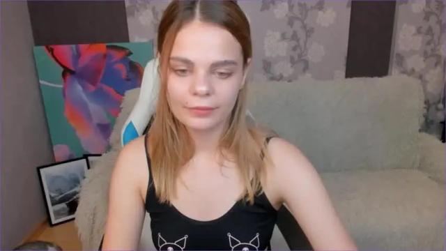 Image 6 of emillyhart Stream on Chaturbate on 17 months ago