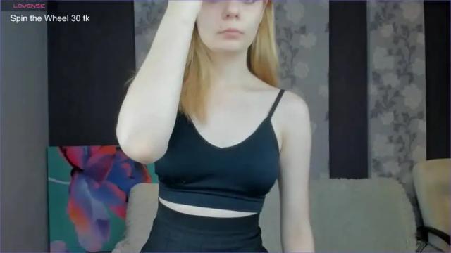Image 10 of emillyhart Stream on Chaturbate on 17 months ago