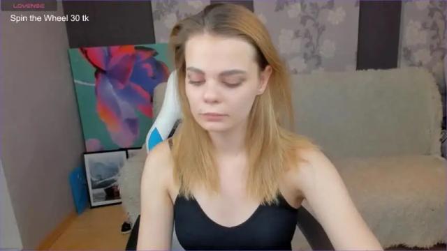 Image 6 of emillyhart Stream on Chaturbate on 17 months ago