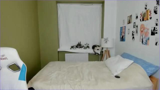 Image 10 of emillyjoyce Stream on Chaturbate on 14 months ago