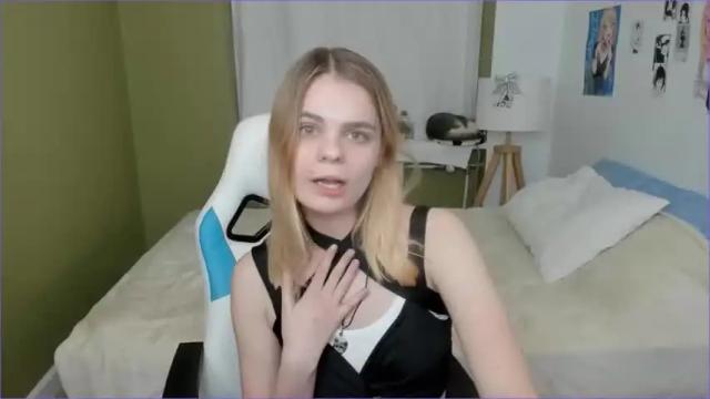 Image 2 of emillyjoyce Stream on Chaturbate on 14 months ago
