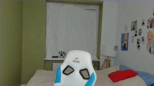 Image 8 of emillyjoyce Stream on Chaturbate on 13 months ago