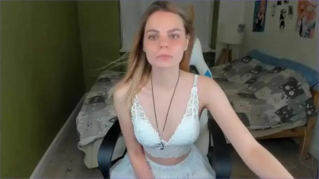 Image 3 of emillyjoyce Stream on Chaturbate on 13 months ago