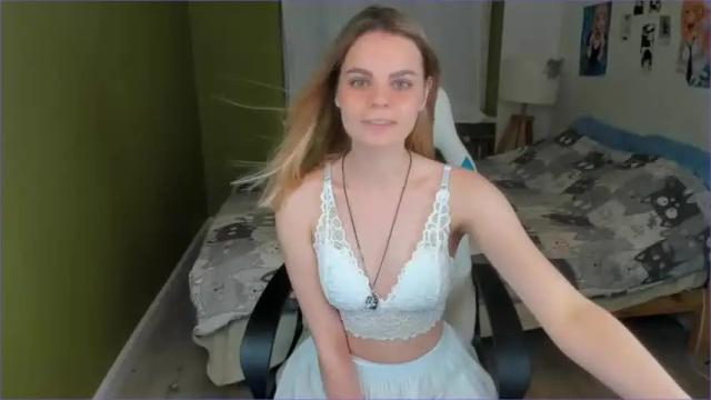 Image 6 of emillyjoyce Stream on Chaturbate on 13 months ago