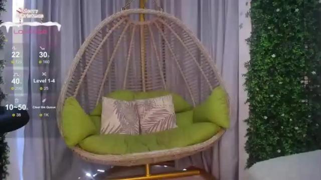 Image 11 of emillyt Stream on Chaturbate on 17 months ago
