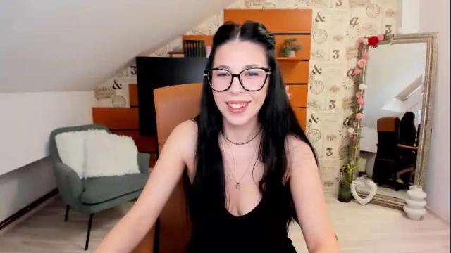 Image 11 of emillytaylor Stream on Chaturbate on 1 month ago