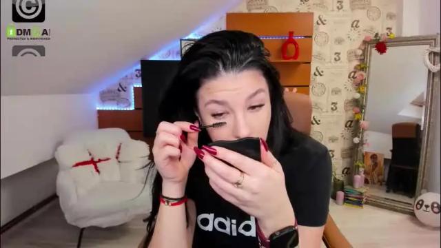 Image 11 of emillytaylor Stream on Chaturbate on 6 days ago