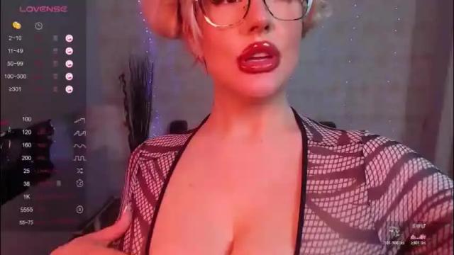 Image 2 of emily962009 Stream on Chaturbate on 1 month ago