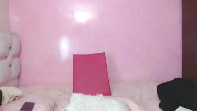 Image 7 of emily_414 Stream on Chaturbate on 6 months ago