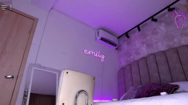 Image 12 of emily_____ Stream on Chaturbate on 11 days ago
