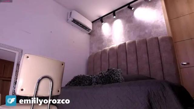 Image 2 of emily_____ Stream on Chaturbate on 3 months ago