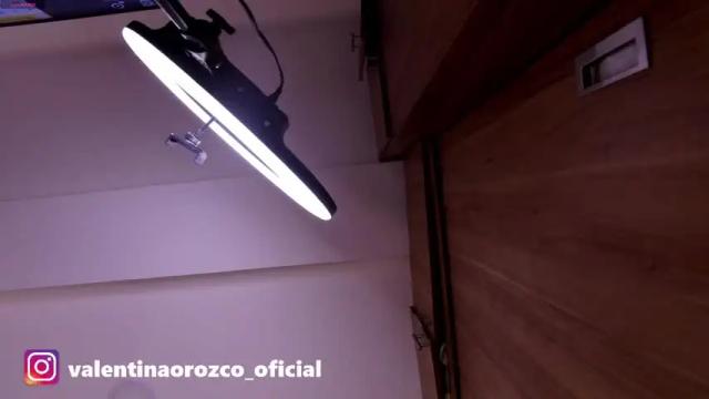 Image 3 of emily_____ Stream on Chaturbate on 3 months ago