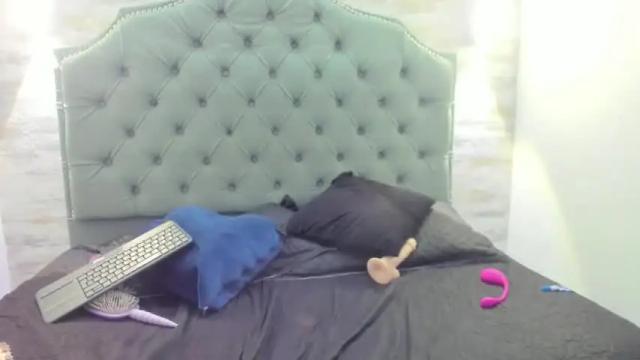 Image 10 of emily__castillo Stream on Chaturbate on 13 months ago