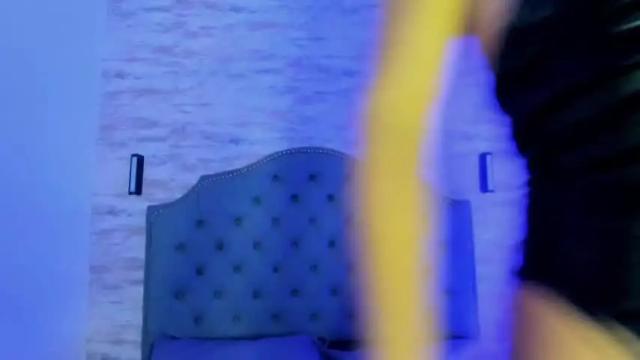 Image 7 of emily__castillo Stream on Chaturbate on 12 months ago