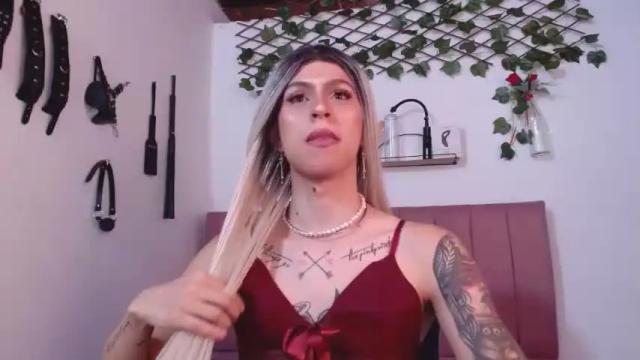 Image 2 of emily__muller Stream on Chaturbate on 15 months ago