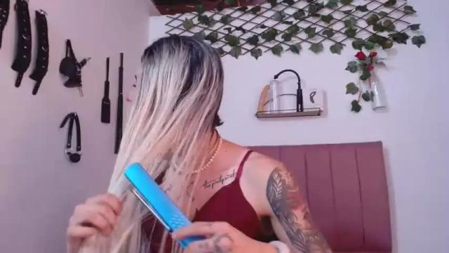 Image 3 of emily__muller Stream on Chaturbate on 15 months ago