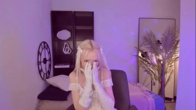 Image 12 of emily_air Stream on Chaturbate on 1 month ago