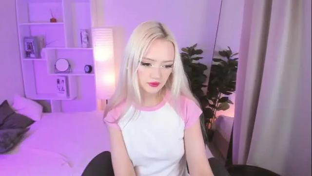 Image 4 of emily_air Stream on Chaturbate on 1 month ago